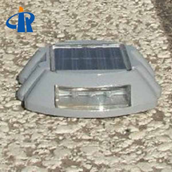 <h3>Solar Road Marker - Solar Powered L.E.D. Pavement Marker </h3>
